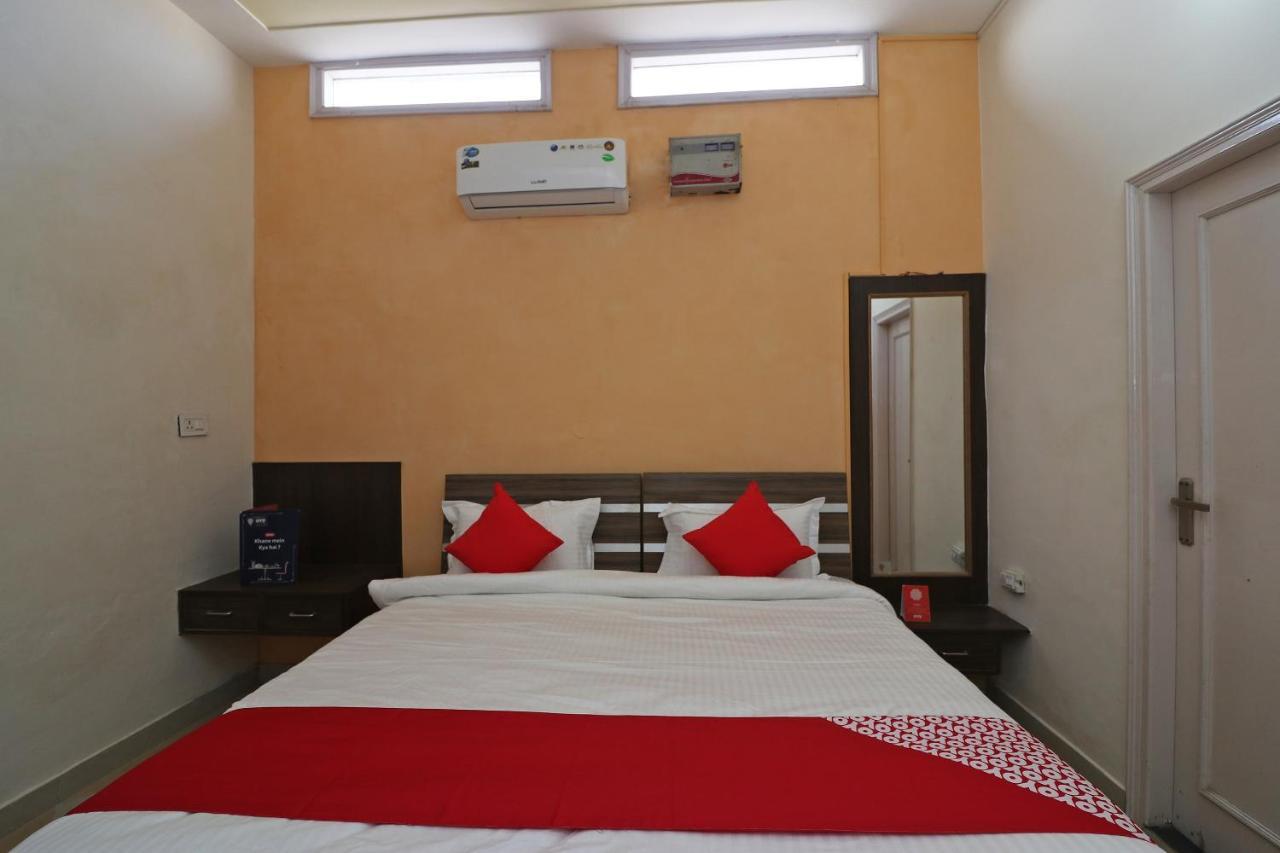 Oyo Flagship Mann Bed And Breakfast Rājpura Exterior foto