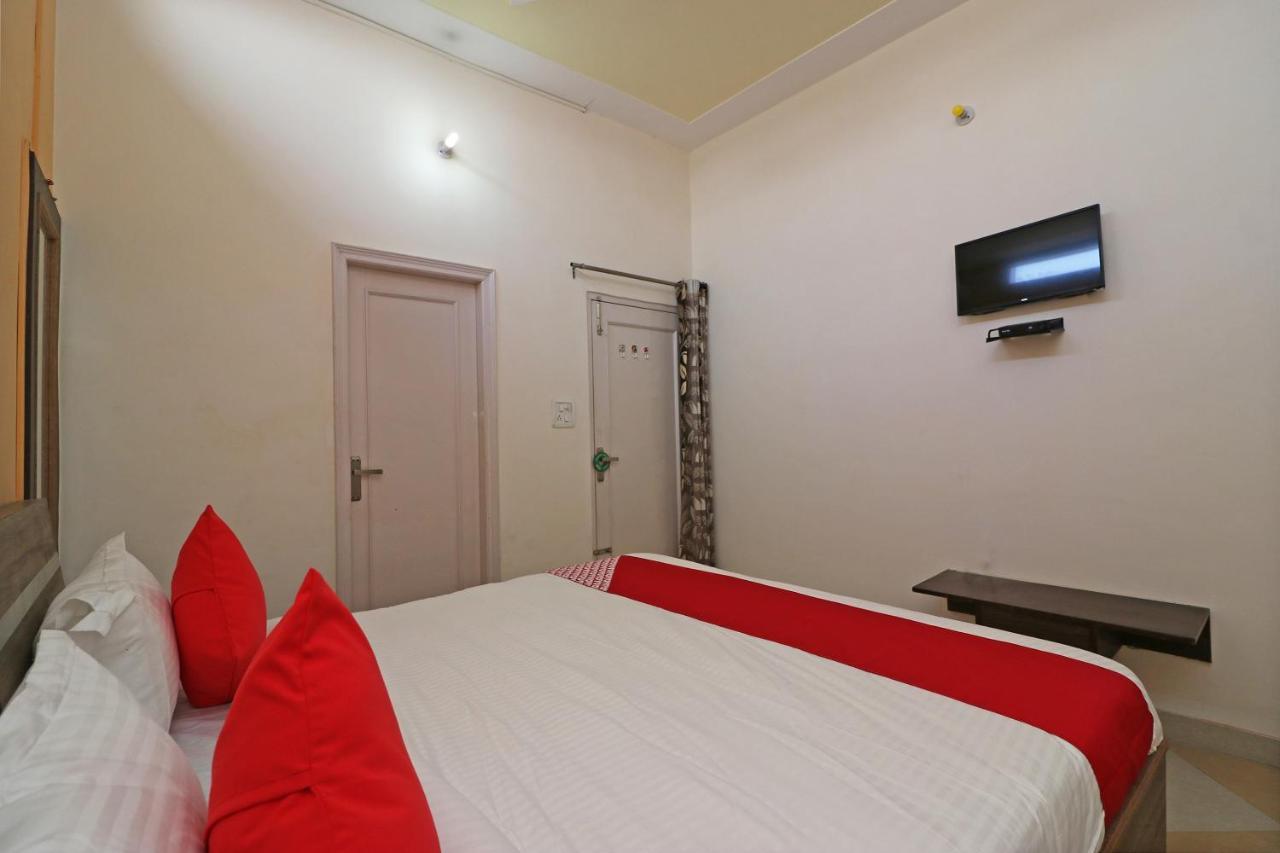 Oyo Flagship Mann Bed And Breakfast Rājpura Exterior foto