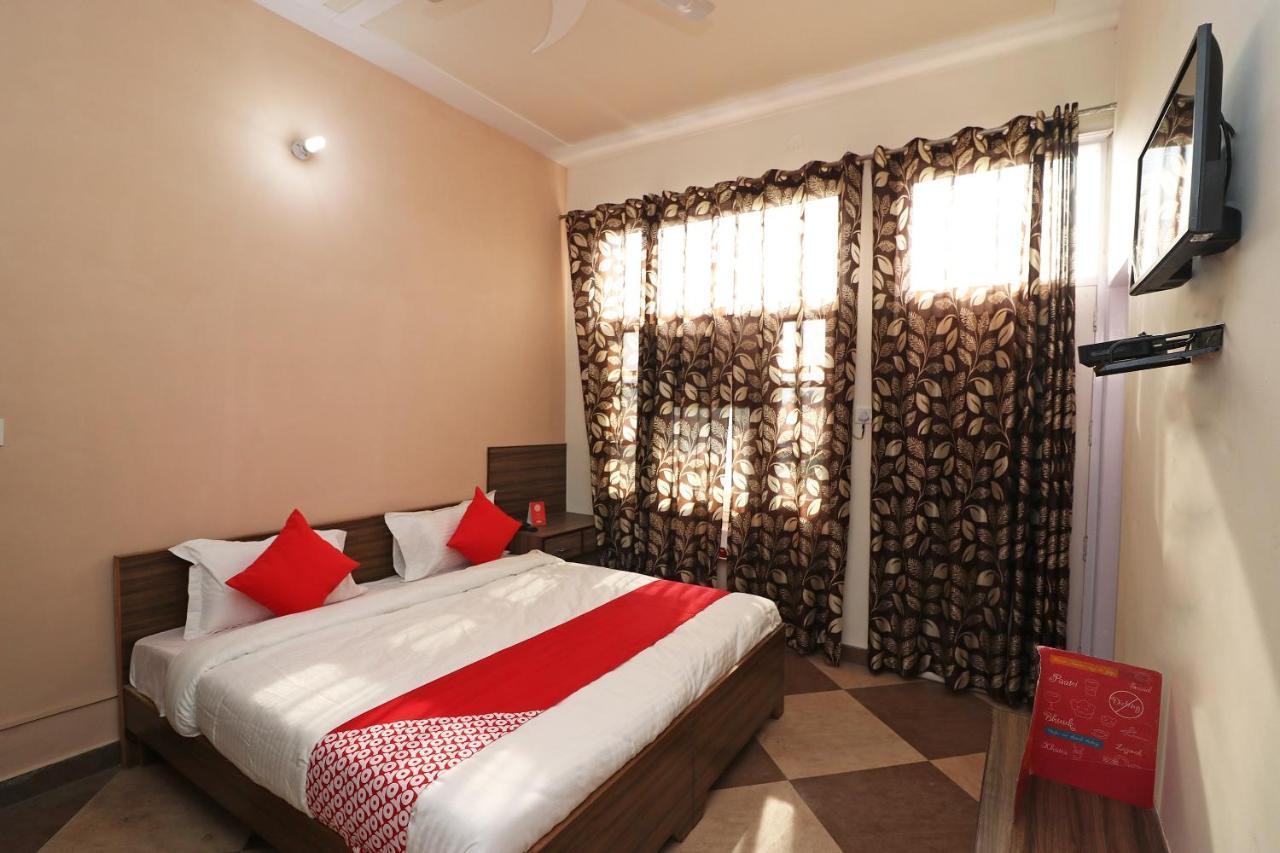 Oyo Flagship Mann Bed And Breakfast Rājpura Exterior foto